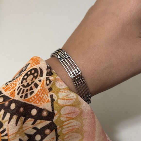 Vintage Sterling Unique Link Bracelet - Picture 2 of 6